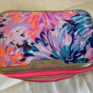 Lilly Pulitzer Make up bag!